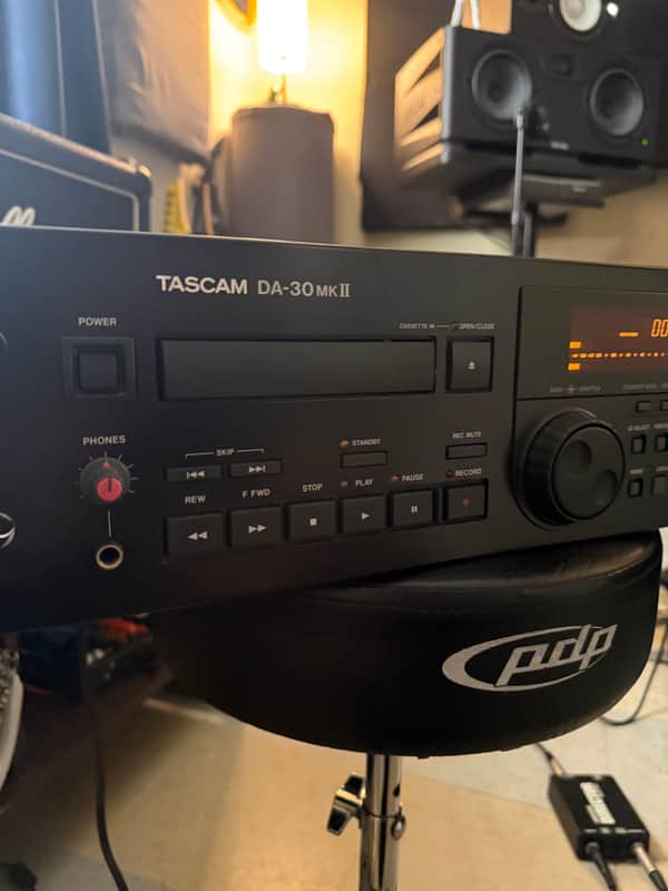 TASCAM DA-30 mk II 90’s - Black