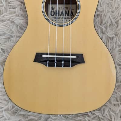 Ohana CKS-22E Solid Spruce Top Slim Body Elec/Acou Concert Ukulele w/Gig Bag -Blem image 4
