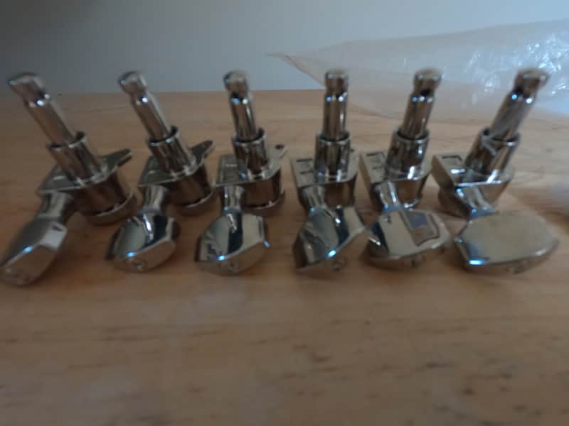 Allparts TK-7574 6 in line Locking Tuners  chrome image 1