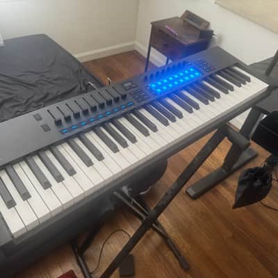 Novation Launchkey 61 MKIV MIDI Keyboard Controller 2024 - Present - Black
