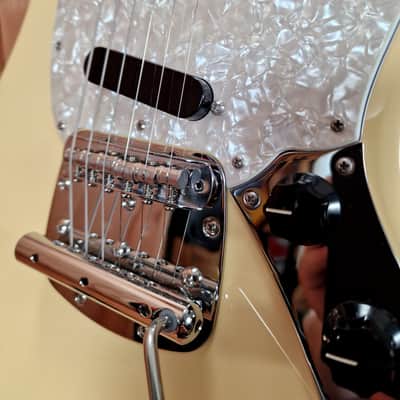 Fender American Performer Mustang 2025 - Vintage White image 8