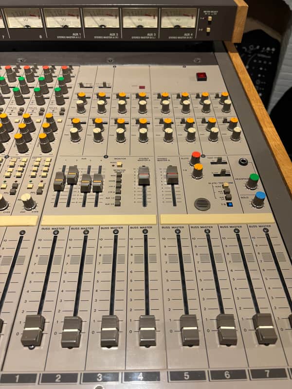 Tascam M-520 Vintage Analog Mixer – Fully Recapped & Serviced