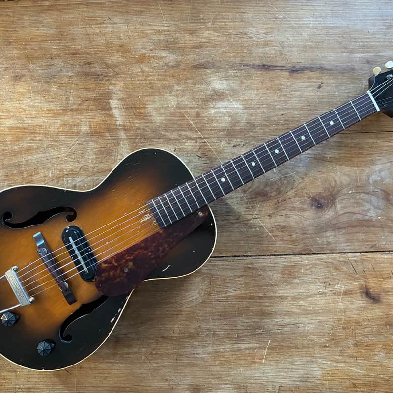 1941 – 1949 Epiphone Coronet Spanish Guitar Shaded Sunburst