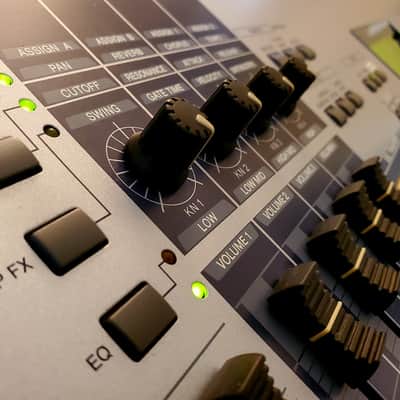 CERTIFIED!!! YAMAHA MOTIF ES8 FULLY INSPECTED/SERVICED AND IN AMAZING CONDITION! image 13