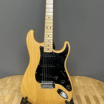 Fender 1979 Stratocaster natural image 2