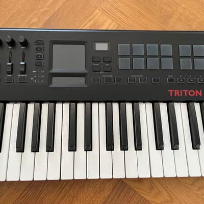 Immagine Korg Triton Taktile 49 Controller/Synthesizer - 3