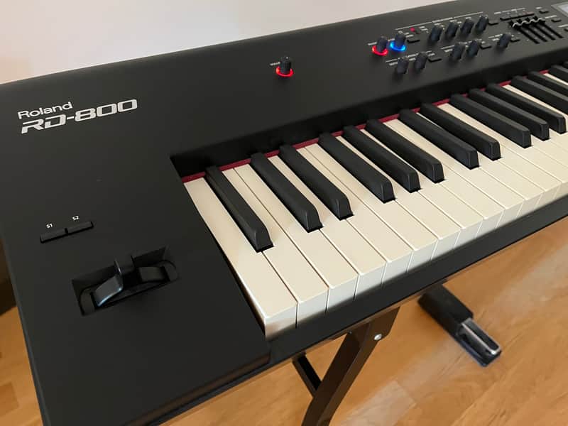 Roland RD-800 88-Key Digital Stage Piano