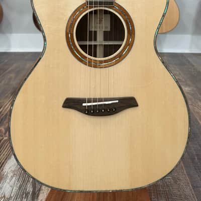 Furch Red OM-LR Alpine Spruce/Rosewood Koa Binding Abalone Purfling Hardshell Case image 3