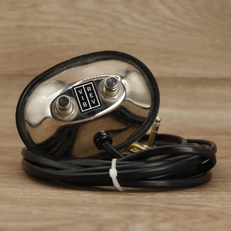 Fender 2-Button Vibrato/Reverb Footswitch - USED image 1
