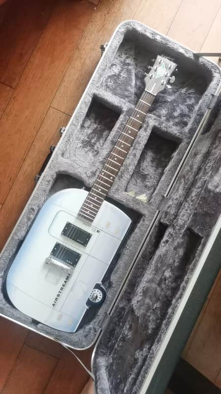 DEMO VIDEO Epiphone Airscreamer (US Customers Tax included in shipping price) 2003 - Metallic Silver with Airstream Graphic image 1