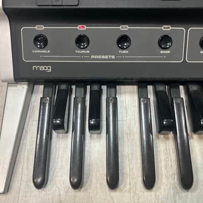 Moog Taurus I - BEST BASS SYNTH EVER! - with mods image 7