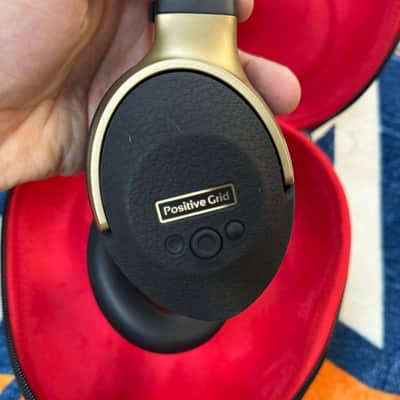 Spark NEO | Wireless Smart Guitar Headphones | Positive Grid image 4
