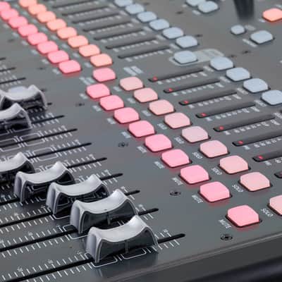 Behringer X32 Producer 40-Input, 25-Bus Rack-Mountable Digital Mikser image 9