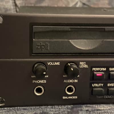Little-used! Roland VP-9000 230V image 2