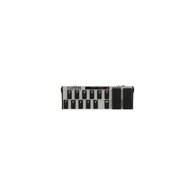 Behringer FCB1010 Ultra-Flexible MIDI Foot Controller with 2 Expression Pedals and MIDI Merge Function image 5