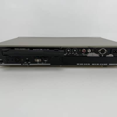Akai AT - 506 FM AM Stereo Digital Quartz Synthesizer Tuner image 7