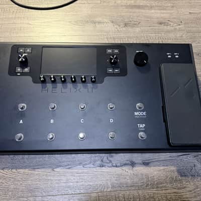Line 6 Helix LT with box and case. Excellent condition. image 4