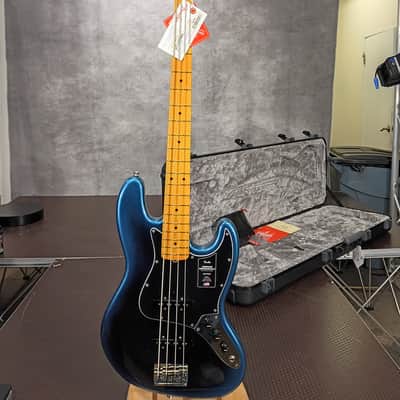 Fender American Professional II Jazz Bass with Maple Fretboard 2020 - Present - Dark Night 8.8 pounds image 2