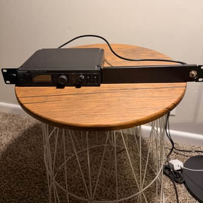 Shure P9T / PSM900 Wireless IEM System: K1 Band, 596-632MHz WITH (3) P9R Receivers 2010s image 6