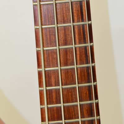 Peavey Cirrus 4 4-String Bass, Natural w/ Case image 7