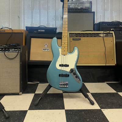 Fender Player Jazz Bass with Maple Fretboard 2018 - 2024 - Tidepool image 13