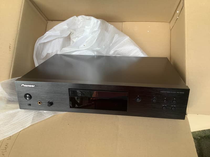 Pioneer PD 30 AE PD - 30AE compact disc cd player  audiophile top sound quality