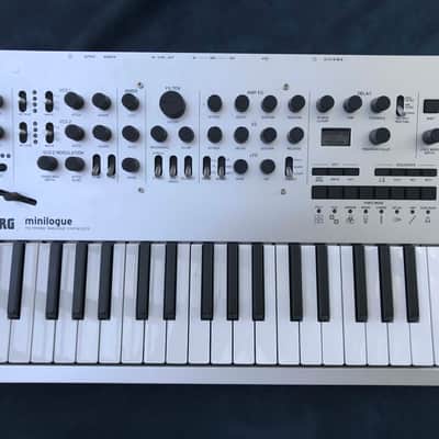 Korg Minilogue 4-Voice Polyphonic Analog Synthesizer 2016 - Present - Silver