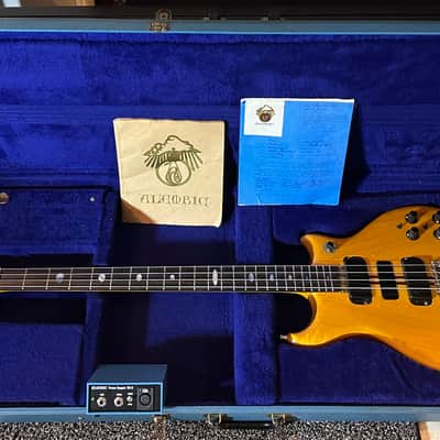 1978 Alembic Series 1 Long Scale Bass signed by Stanley Clarke, w/ original build sheet -folder-case image 1