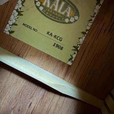 Kala KA-KCG Hawaiian Koa Series Concert Ukulele - Gloss Natural image 3