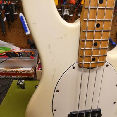 Ernie Ball Music Man Stingray Bass 1992 - Olympic White image 8