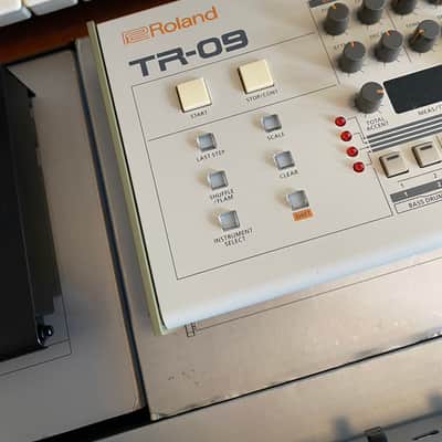 Roland TR-09 Rhythm Composer 2017 - Present - White image 2