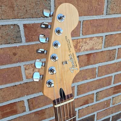 Fender Standard Stratocaster w/ Rosewood Fretboard 2001 - Midnight Wine image 6