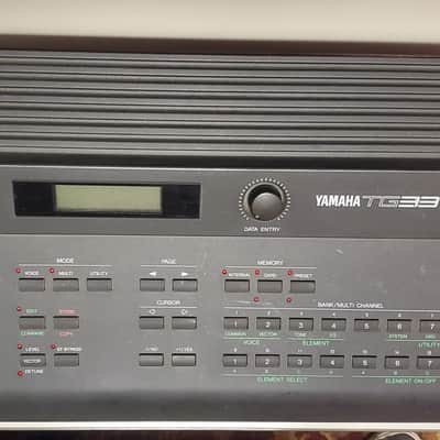 Yamaha TG33 FM AWM Vecor Synthesizer desk-top image 4