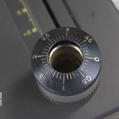 Technics SL-1200MK4 Black direct drive turntable in Very Good Condition image 9