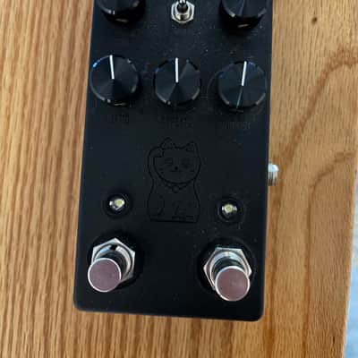 JHS Pedals Lucky Cat Delay Black レア JHS Lucky Cat Black Tape/Digital Delay Pedal | Sweetwater