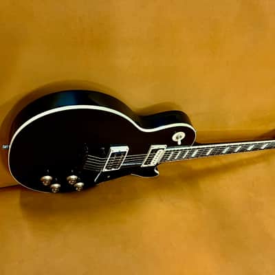 Gibson Les Paul Classic 2019 - Present - Ebony image 2