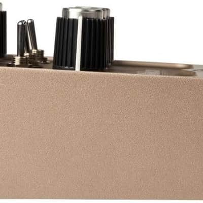 Universal Audio GOLDEN Reverberator Stereo Effects Pedal image 2