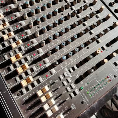 Mackie 1642-VLZ Pro - Gearspace