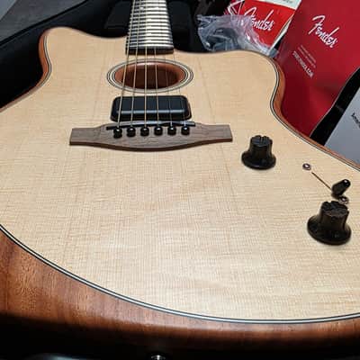 Fender American Acoustasonic Jazzmaster BRAND NEW Natural Mahogany Sitka Spruce Top Semi-Hollow Body USA Fishman Piezo Tim Shaw Shawbucker Humbucker Pickup Acoustic-Electric Guitar image 4