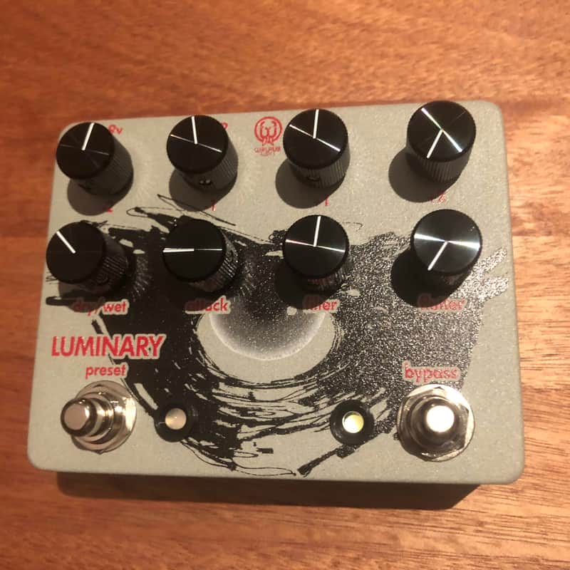 2016 – 2017 Walrus Audio Luminary Quad Octave Generator V1 White