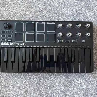 Akai MPC X SE + Decksaver + MPK Mini II + Carry Case Bundle image 9