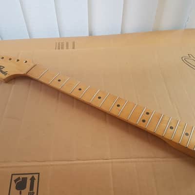 1969 FENDER LEFT HAND STRATOCASTER MAPLE CAP NECK USA image 8