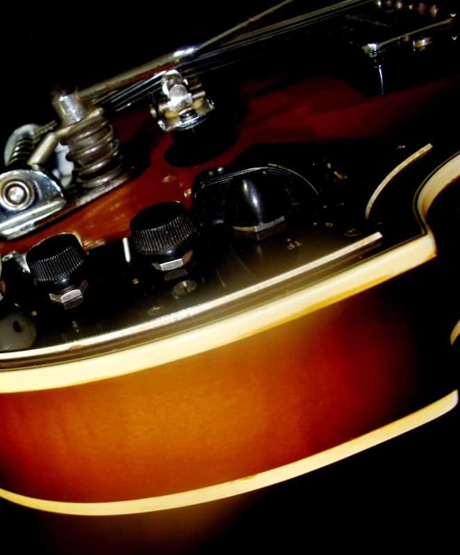 Hofner 459 VTZ 1967 Sunburst. Violin 6 string guitar. UBER RARE