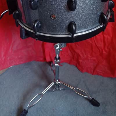 Dixon Artisan 14x6.5" Maple Snare Drum - 10-Ply North American Maple - Die-Cast Hoops - Silver Sparkle Lacquer image 8