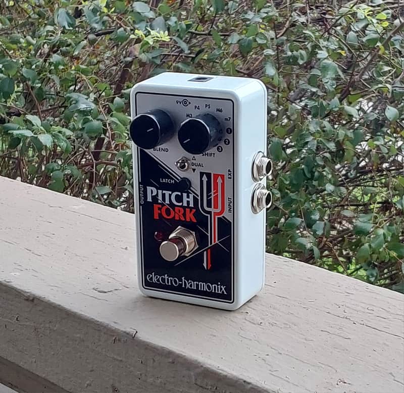 Electro-Harmonix Pitch Fork Polyphonic Pitch Shifter / Harmony Pedal 2014 - Present - Black / White / Red