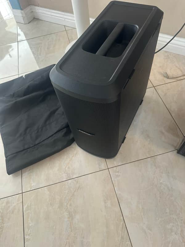 Bose Sub1 Bass Module Active Subwoofer 2020 - Present - Black image 1