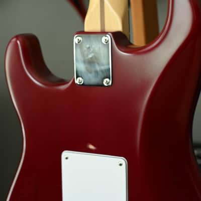 Fender Highway One Stratocaster 2006 - 2009 - Midnight Wine Transparent image 4