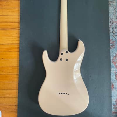 Ibanez AZES31-IV Essentials 2021 - Present - Ivory image 2