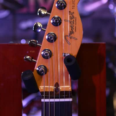 Fender American Professional Classic Hotshot Telecaster Electric Guitar, Butterscotch Blond w/ Bag image 3