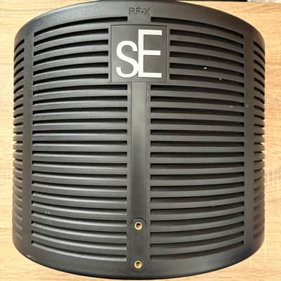 sE Electronics X1S Studio Bundle with Shockmount, RF-X Reflexion Filter, Pop Filter, Cable 2010s - Black image 2